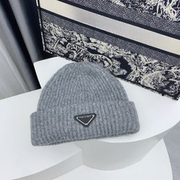 Brand Name Knitted Hat New Cashmere Winter Windproof Warm Men's And Women's Designer Cold Hat