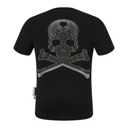 PLEIN BEAR T SHIRT Mens Designer Tshirts Brand Clothing Rhinestone PP Skulls Men T-SHIRT ROUND NECK SS SKULL Hip Hop Tshirt Top Tees 16681