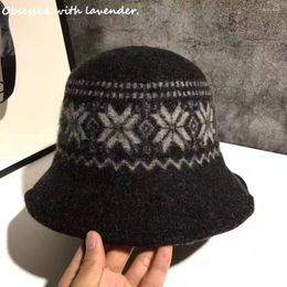 Berets High-quality Wool Fisherman Hat Female Autumn And Winter Basin Korean Black Elegant Snowflake Pattern