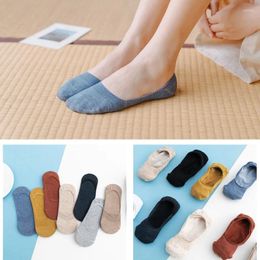 Women Socks Qisin 5Pairs/lot Women's Silicone Non-slip Invisible Summer Solid Colour Ankle Boat Female Soft Cotton Slipper