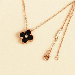 New 100% four-leaf necklace is stranded in the middle diamond rose gold and gold luxury for women plus original fashion jewelry gi277Z