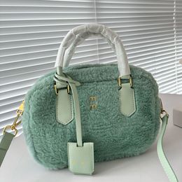 Newly Arrived Winter Style Luxurys Handbag Felt Crossbody Bag Women Luxury Designer Bags Fashion Versatile Solid Colour Handbags With Dust Bag 231021bj