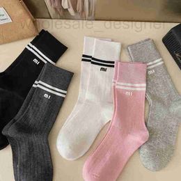 Socks & Hosiery Designer Autumn Winter Hot Stamped Socks Medium Tube Socks Autumn and Winter Letter Sock Fashion Stockings Breathable 35P7