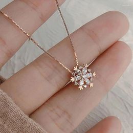 Pendant Necklaces Exquisite Zircon Snowflake Women Necklace Fashion Beautiful Heart Clavicle Chain Wedding Girlfriend Jewellery Gift Choker