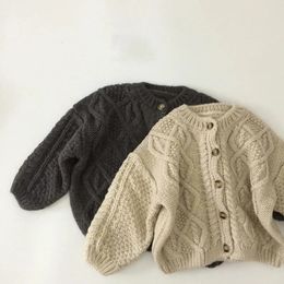 Cardigan Milancel Ubrania dla dzieci Single piersi dziewczynki Sweter Krótki styl chłopcy Sweter Kardigany Knitle 1-7y 231016