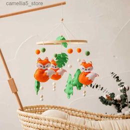 Mobiles# 1 Set Baby Bed Bell Rattles Crib Mobiles Toy Rabbit Bear Pendant Animal Fox Rotating Music Rattles For Cots Projection Gift Toys Q231017