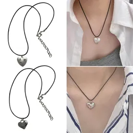 Pendant Necklaces Elegant Heart Choker Necklace Adjustable Chain Punk Sweet Cool Clavicle Sweater Neckband Jewelry