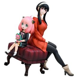 Arts and Crafts 15cm SPY X Family Anya Anime Figures Yor Forger Sitting Sofa Kawaii Action PVC Figure Desktop Decoration Collection Doll Toys 231017