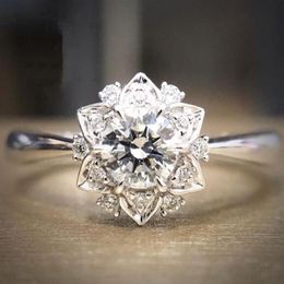 Flower Imitation Ring Original Fashion Jewelry 925 Sterling Silver Wedding Rings for women With CZ Diamond Engagement Ring Wholesa305e