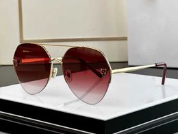 Sommer Ladies Sonnenbrille für Frauen Pfirsich -Form -Linsen UV Schutz Metall Rahmen 3D Stereo -Metallbären graviert Dekoration Baseball Sonnenbrille