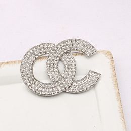 20style Charm Brand Double Letter Designer Brooch High Quality Pin for Women Glisten Diamond Brooches Wedding Party Gift Jewerlry