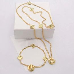 85CM Lenght Sweater Chain 5pcs Flower Hollowed Out Three-Dimensional Square Pendant Necklace Asymmetric Earring OT Buckle Bracelet Geometric Ring Jewelry LOS2