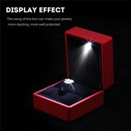 Creative with light LED Jewellery box display ring pendant small exquisite gift surprise solid Colour simple fashion personality3231