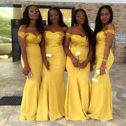 Gold Bridesmaid Yellow Dresses Mermaid Peplum Satin Ruched Pleats Elegant Off The Shoulder Sweep Train African Plus Size Made Of Honor Gown Shiny Bling