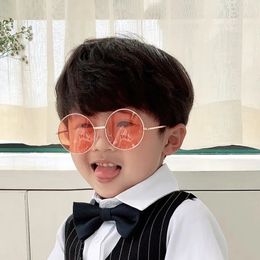 Sunglasses Wholesale Children's sunglasses retro round frame baby glasses for 2-8 years old British style metal sun sunglasses sun 231017