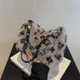 Evening Bags Womens bag trend Mini Shoulder Female Winter Plush Underarm Leopard Pattern Fluffy Tote Small Purses 231017