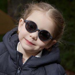 Okulary przeciwsłoneczne okrągłe dzieci Silikonowe okulary przeciwsłoneczne Baby Boys Girls Cute Spolaryzowane Outdoor Sunglass Miękkie odcienie dla letniej ochrony oczu 0-3 lata 231017
