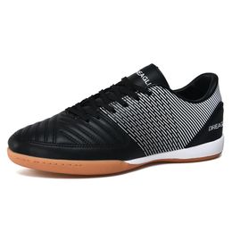 Dress Shoes High Quality Futsal Sneakers Men Indoor Soccer Shoes Anti-slip Field Sport Shoes Football Boots Men Turf Shoes zapatos de futbol 231016