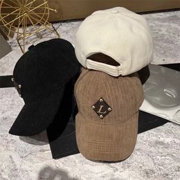 Baseball Caps Designer Autumn and Winter New Retro Ball Caps Men Woman Leisure luxe Sun Hats Caps Western Style Letter Label Dome Hat Adjustable