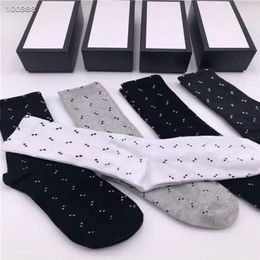 High quality short sport g Socks Street Style Stripe Sports Basketball Sock For Men and ms 5pcs lot mens designer With Box 001247a