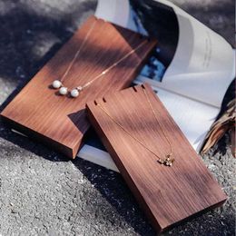 Jewelry Stand Elegant Wooden Necklace Display Stand with Finish for Jewelry Packaging Necklace Case R231018