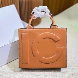 Designer Tote Shopping Bag Leather Square Handbags Purse Raised Letter Removable Strap Internal Zipper Pocket Plain Crossbody Shoulder Bags 26cm