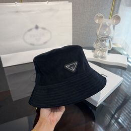 P metal logo decorated corduroy bucket hat, autumn and winter official website new single product bucket hat