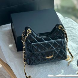 23C Womens Mini Shoulder Bag 19cm Croissant Oil Wax Cowhide Diamond Gold Hardware Metal Buckle Luxury Handbag Matelasse Chain Crossbody Bag Makeup Bags Sacoche