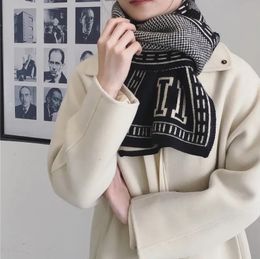女性のためのデザイナーラグジュアリーレター冬のファッションウォーム高品質の長いショールスカーフ180; 65cm