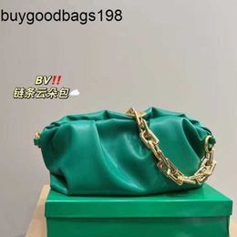 BottegassVenetas Bags Pouch Autumn 2023 New Niche Bag Womens Versatile Crossbody Shoulder Underarm Small Chain Advanced Cloud