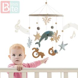 Mobiles Baby Rattle Toy Mobile 012 Months Wooden born Music Box Underwater whale Bell Hanging Toys Holder Bracket Infant Crib 231017
