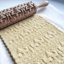 Rolling Pins Pastry Boards Christmas Embossing Pin Baking Cookies Noodle Biscuit Fondant Cake Dough Engraved Roller Reindeer Wooden 231017