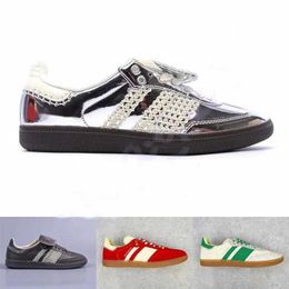 Running shoes Wales Bonner Silver Metallic Skates Designer Skate shoes Red White Green Men's Sneakers