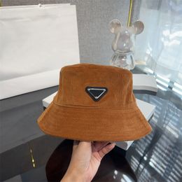 Designers Bucket Hat Classic Womens Men Winter Beanie Fishermans Hat Fashion Luxury Versatile Trend Casual Corduroy Triangle Cap