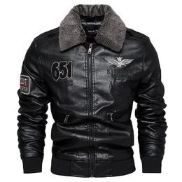 Herrläder Faux Leather Men Autumn Jacket Bomber Biker dragkedja Motorcykel faux pälsbeläggning hane fleece pilot vintage svart brun pu läderjacka vinter 231017