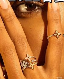 Luxus 18K Gold plattiert 3 in 1 Ringe Brief Diamanten vier Blattgras Ehering Womens Fashion Designer Marke Eröffnungsverstellbarer Ringschmuck Geschenke mit Schachtel