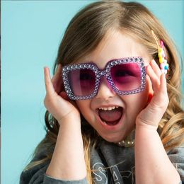 النظارات الشمسية الموضة للأطفال بلينغ نظارة شمسية بوي الفتيات عالي الجودة منتجات تتجه إلى حد كبير من نظارات الشاطئ الطفل UV40 231017