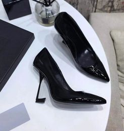 Designer Shoes Sexy Pointed Leather Metal Dress Shoes Bar Party Dance Thick Heel High Heels 100% Cowhide Black Women 10cm High-heeled Boat Shoe