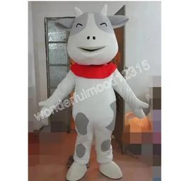 2024 Performance lovely cow Mascot Costumes Carnival Hallowen Gifts Unisex Adults Fancy Games Outfit Holiday Outdoor Advertising Outfit Suit