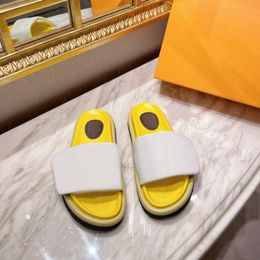 yellow red Matching grey Women Slippers men black Scuff Flat Sandals Pool Pillow Mules Sunset Padded Front Strap Fashionable Easy-to-wear Style Slides Fuchsia