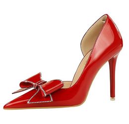 New Shoes Women Pumps Patent Leather High Heels Bow Knot Rhinestone Lady Heels Stilettos Noble Pumps Luxury Party Shoes