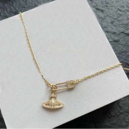 Pendant Necklaces Designer Letter Vivian Chokers Luxury Women Fashion Jewellery Metal Pearl Necklace cjeweler Westwood 2289ESS