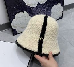 Fashion Brand Letters Autumn and Winter Plush Warm Women's Bucket Hat Color Matching Fashion Face-Looking Small Travel Bucket Hat