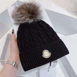 Designer Beanie Knitted Hat Classic Skull Caps Fashion Winter Warm Hairball Woollen Hats Breathable Available Black is easy to match