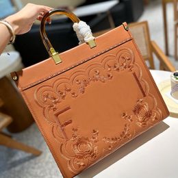 Designer Fashion Women's Totes Hand Bags Hot Selling Items In 2023 Versatile Temperament Personalized Embroidery Full of Advanced Feeling Women Tote