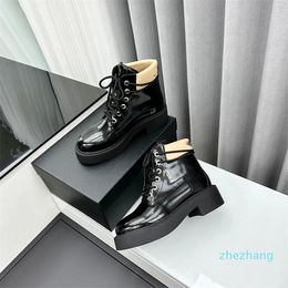 2023 Designer Boots Platform Flat Shoes Combat Boots Low Heel Lace up Short Leather Martin Camellia Women's Luxury