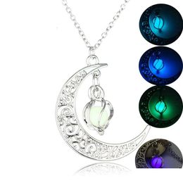 Collares colgantes Luna Collar brillante Gema Charm Joyería Sier Plateado Mujeres 4 colores Cuentas de piedra Colgante Hueco Luminoso Joyería Neckl Dh7Ia