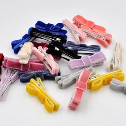 Hair Accessories 24PcsLot Velvet Baby Hairclips Handmade Ribbon Bow Hairpins Toddler Girls Accessory 231019