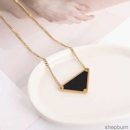 Triangle Pendant Necklace Jewelry Heart Necklaces Gold Chain Men Mossanite Cross Medusa Mens Chain Necklace Best Mens Hip Hop Bridal Jewelry Halloween