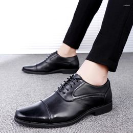 Dress Shoes Men's 2023 Pointed Toe Gentlemen Leather Trendy British Style Business High-end Brand Men Casual